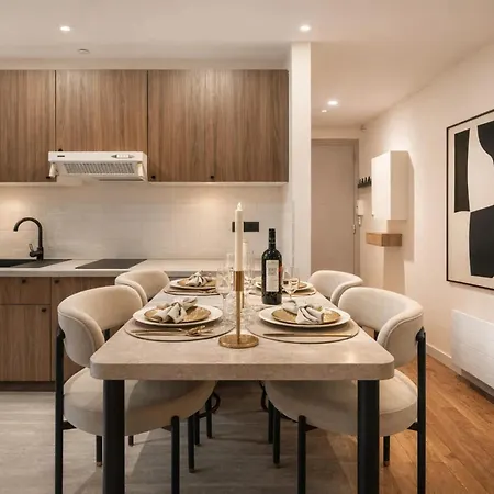 Fabulous Near Pantheon Apartment *