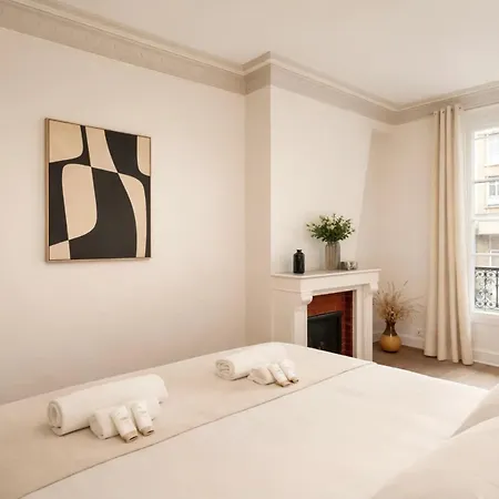 Fabulous Near Pantheon Apartment