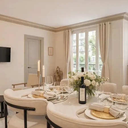 Fabulous Near Pantheon Apartment Paris